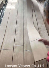 12% Kelembaban White Ash Wood Veneer Flat Cut 10cm Lebar Pintu Daun Penggunaan