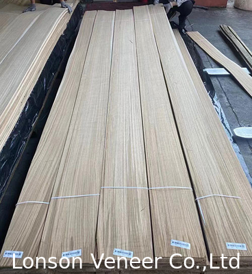 Kabinet Interior Rustik Oak Putih 0.5mm Wood Veneer A Grade Densitas Menengah
