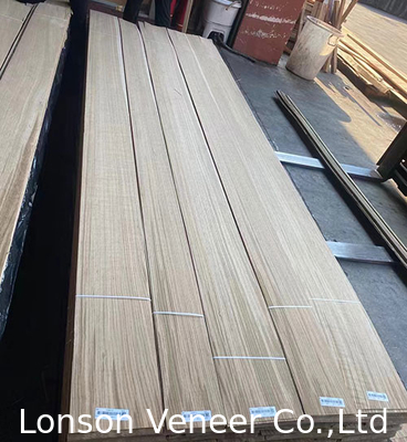 Kabinet Interior Rustik Oak Putih 0.5mm Wood Veneer A Grade Densitas Menengah