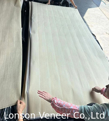 0.25-0.4mm Ketebalan White Oak Veneer Sekuensial splicingBenih lurus