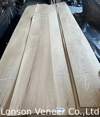 2.0mm Knotty White Oak Wood Veneer Untuk Furnitur Gaya Retro Barang dalam stok