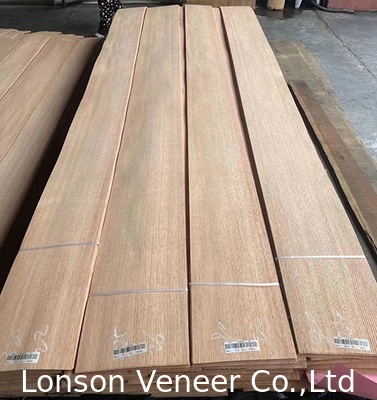 Perempat Potong Karet Oak Merah Lapisan Ketebalan 0,45mm Panel Karet Kayu Kelas AAA